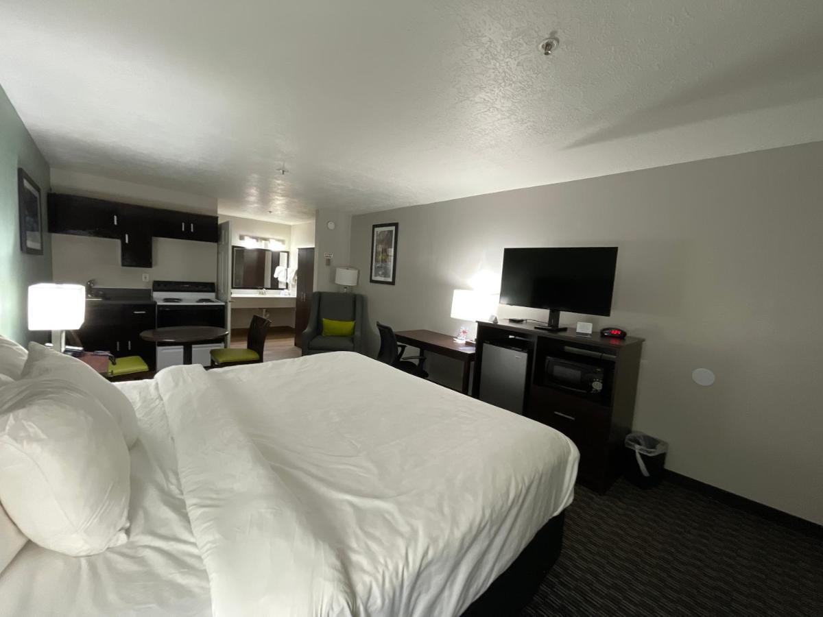 Wingate By Wyndham Cedar 3*